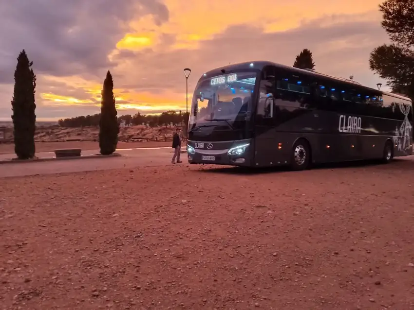 Autocar de Claira en uno de sus desplazamientos