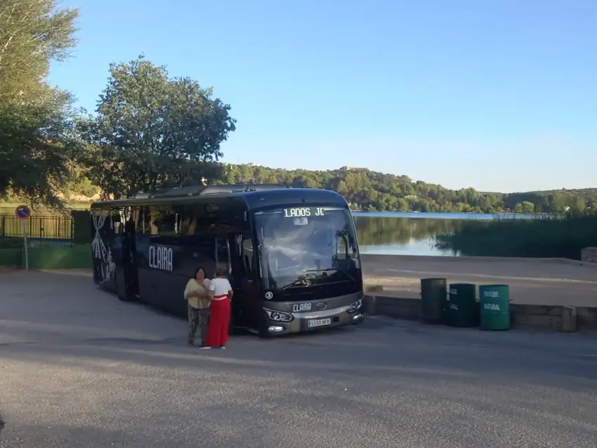 Autocar de Claira en uno de sus desplazamientos